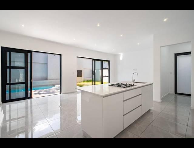 3 BEDROOM PROPERTY TO RENT IN BRYANSTON